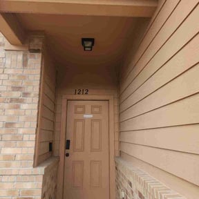 Bush Trimming by Pro lawn service reviewed on March 27, 2024