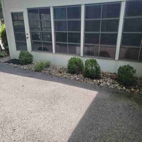 Bush Trimming by Lonestar Landscaping group reviewed on August 18, 2025