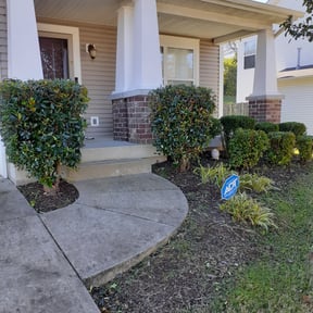 Bush Trimming by SN Landscaping reviewed on August 19, 2025