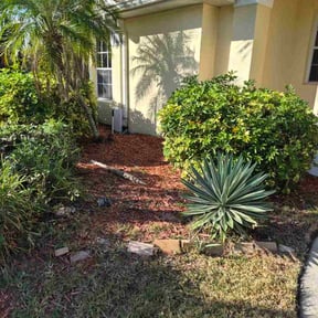 Flower Bed Weeding by Kings Lawn Care reviewed on January 8, 2026