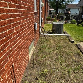 Flower Bed Weeding by Carr Enterprises WNY reviewed on August 19, 2025