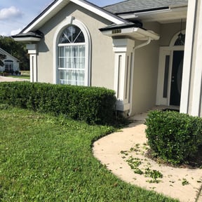 Bush Trimming by A Closer Look Residential Inspections LLC reviewed on August 20, 2025