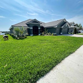 yard maintenance by Jds Landscaping Services LLC reviewed on August 16, 2025