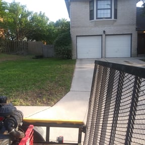 Bush Trimming by Ocampo Lawn care reviewed on August 18, 2025