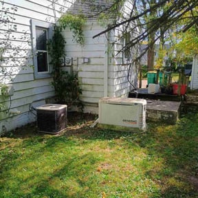 Bush Trimming by Neat lawn care reviewed on October 23, 2025