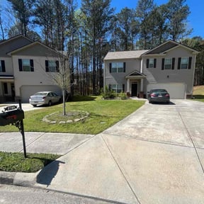 landscaping by We Mow Omaha reviewed on August 16, 2025