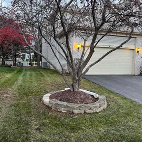 Leaf Removal by Hensley Property Management reviewed on December 4, 2025