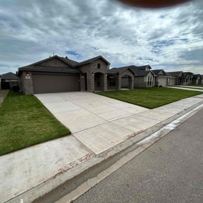 grass maintenance by Debbie Does It reviewed on May 16, 2024