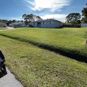 gardening service by Scully's Lawn and Landscape reviewed on August 19, 2025