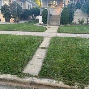 lawn care by Great Earth Property Maintenance reviewed on September 28, 2023