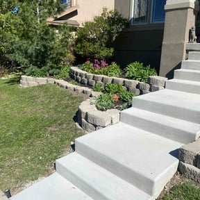 Mulching by Electric Cut Lawn Care LLC reviewed on August 20, 2025