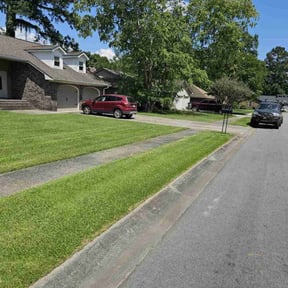 yard service by Suds & Soil reviewed on August 15, 2025