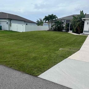 turf maintenance by Early's Lawncare reviewed on August 21, 2025