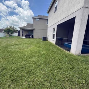 lawn service by Lamadison Management Corporation reviewed on August 18, 2025