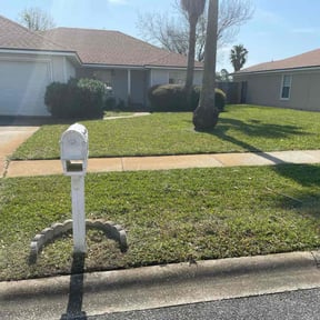 lawn maintenance by Blazin Scapes LLC reviewed on April 8, 2024