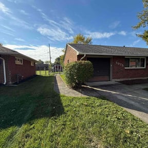 Bush Trimming by Smack Down lawns and tractor services reviewed on October 19, 2025