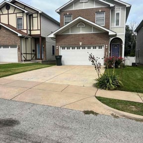 yard service by A and L lawn Care Professionals reviewed on August 18, 2025
