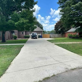 landscape maintenance by Yard Gnomes Lawn Care reviewed on August 18, 2025