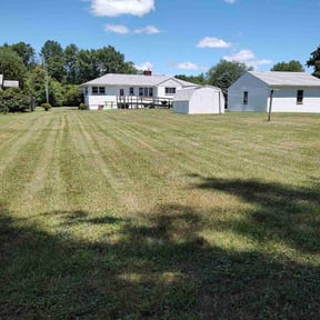 lawn care services by Parker services reviewed on April 24, 2025