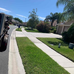 lawn care services by Ort'z VIP Landscaping reviewed on April 17, 2024