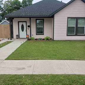 landscape maintenance by Stephen Peffly reviewed on December 11, 2025