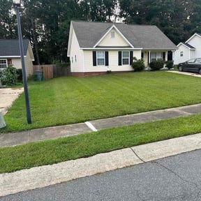 gardening service by Heiser Lawn and Residential Excavating reviewed on August 15, 2025