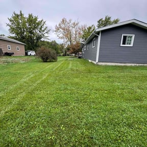 lawn care by Thatsmydadlawncarellc reviewed on October 19, 2023