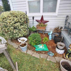 Flower Bed Weeding by Shawn&#039;s Lawns reviewed on November 22, 2025