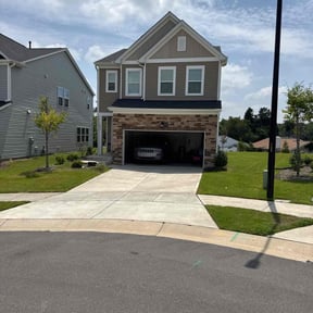 landscaping by AG Lawn & Services reviewed on August 20, 2025