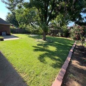 lawn care services by T.R. Integrated Services reviewed on September 27, 2023