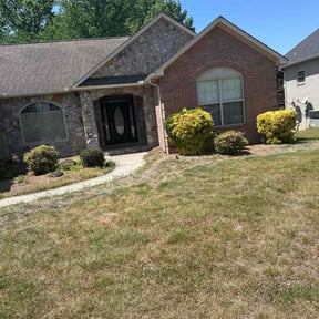 Flower Bed Weeding by Gifted Greens Lawn Maintenance LLC reviewed on April 25, 2026