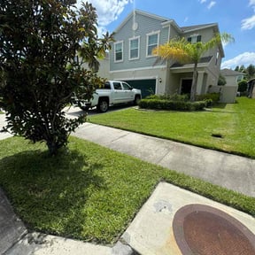 yard service by Shine Rite Pressure Washing and Landscaping reviewed on August 16, 2025