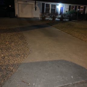 Leaf Removal by SOLID LANDSCAPING reviewed on September 13, 2025