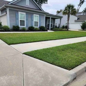 landscaping by Lenoir Lawn Maintenance reviewed on December 8, 2025