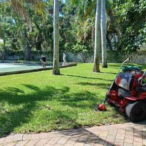 landscape maintenance by Florida LawnScapers LLC reviewed on August 20, 2025