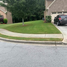landscaping by Rey's Lawn Care reviewed on August 17, 2025