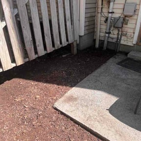 Leaf Removal by CR-Chalde-landscaping LLC reviewed on September 17, 2026