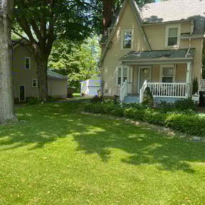residential landscaping by Chai reviewed on August 19, 2025