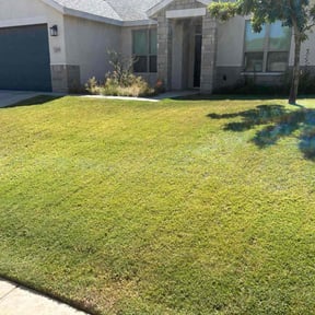 grass cutting by Juan's Lawn Care reviewed on April 11, 2024