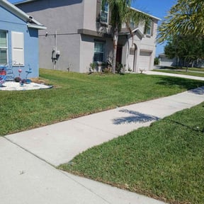 residential landscaping by Jay&#039;s Resource reviewed on November 24, 2025