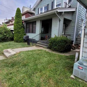 Long Grass Cleanup by House 2 House Place 2 Place reviewed on May 1, 2024