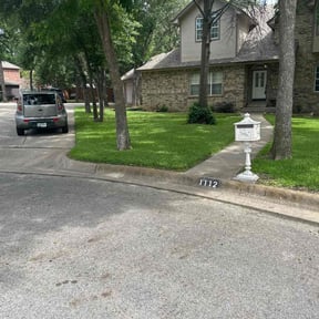 gardening service by Liberty's lawn care reviewed on August 20, 2025