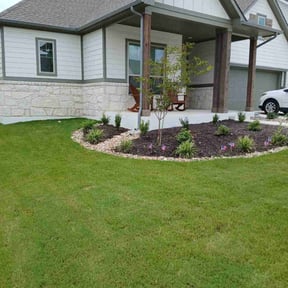 Weeding by Terry and Family Management LLC reviewed on August 18, 2025