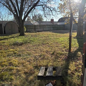 Leaf Removal by Js lawn care reviewed on December 16, 2025