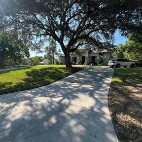 landscape maintenance by Hoffman Welding reviewed on August 19, 2025