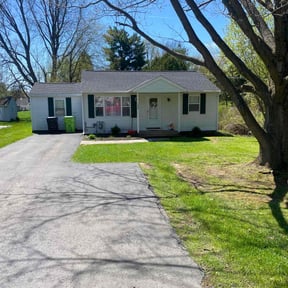 yard maintenance by Unseen 7 Landscaping LLC reviewed on August 18, 2025