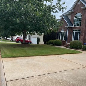 lawn care by D&amp;J landscaping reviewed on August 20, 2025