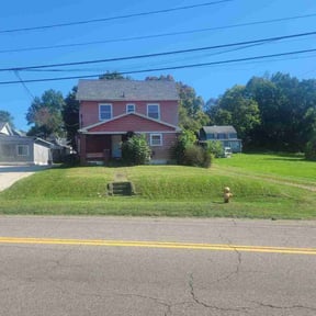 lawn maintenance by Joshs lawncare reviewed on June 22, 2025