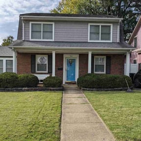 Bush Trimming by Chai reviewed on October 24, 2025