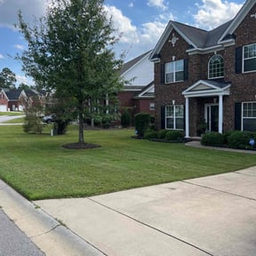 gardening service by L and M Landscapping reviewed on August 21, 2025